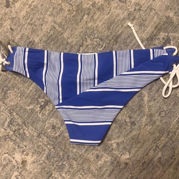 New. Lovers + Friends Sailor stripe bikini set. M-bottom/L-top. NWT - Picture 13 of 16